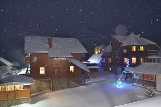 Гостевой дом Aura Karpat Буковель Дом с 4 спальнями-14