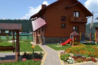 Гостевой дом Aura Karpat Буковель Дом с 4 спальнями-18