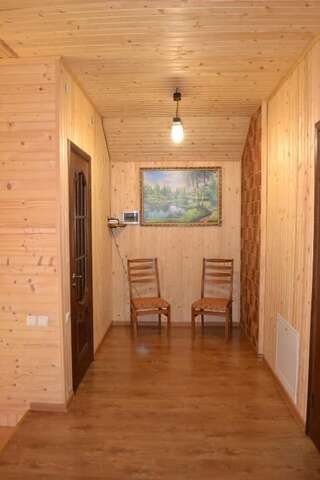 Гостевой дом Aura Karpat Буковель Дом с 4 спальнями-28